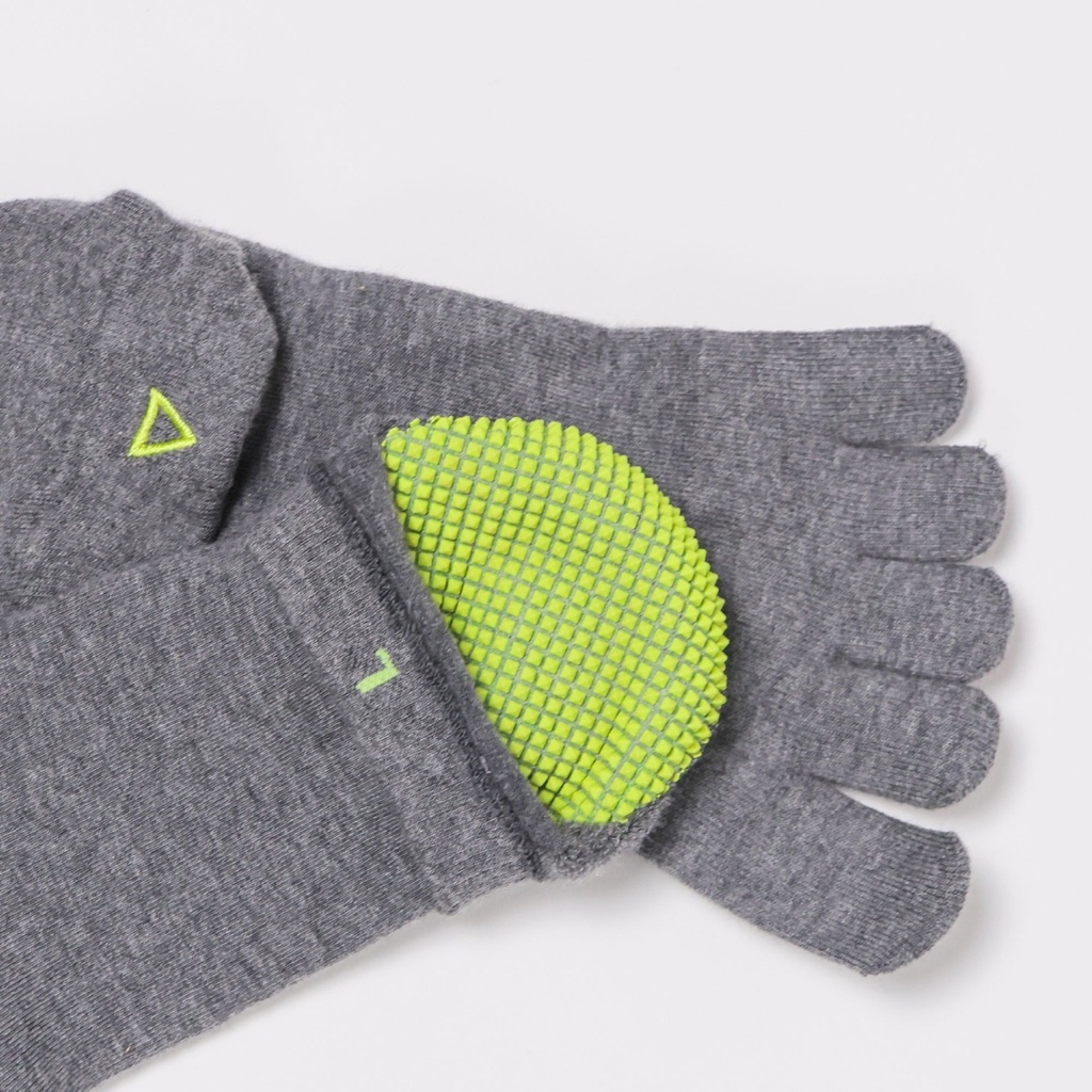 toesocks4_2_1.jpg