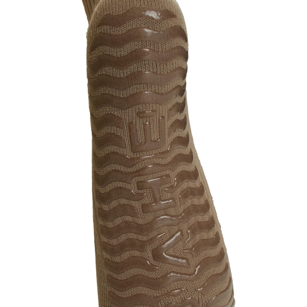 BAHE STUDIO GRIPPY CREW SOCKS COCONUT